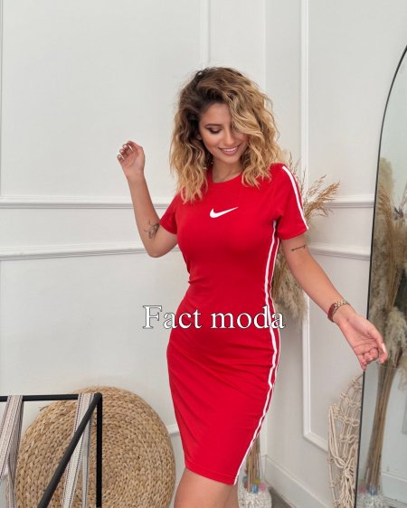 فستان Nike  - احمر