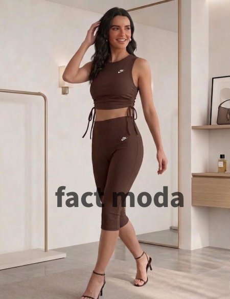 طقم Nike