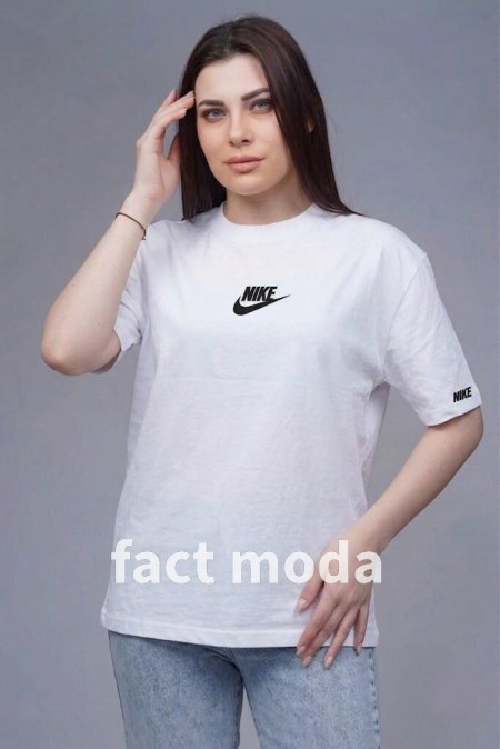 أبيض