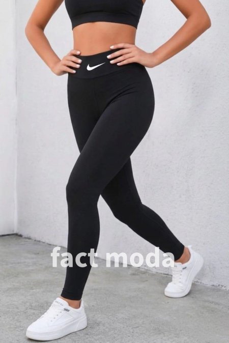 أسود