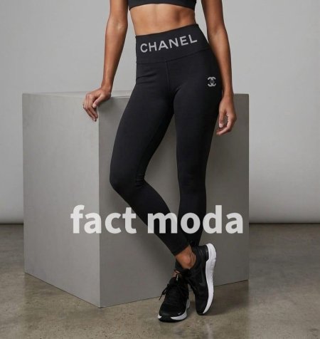 تايتس Chanel